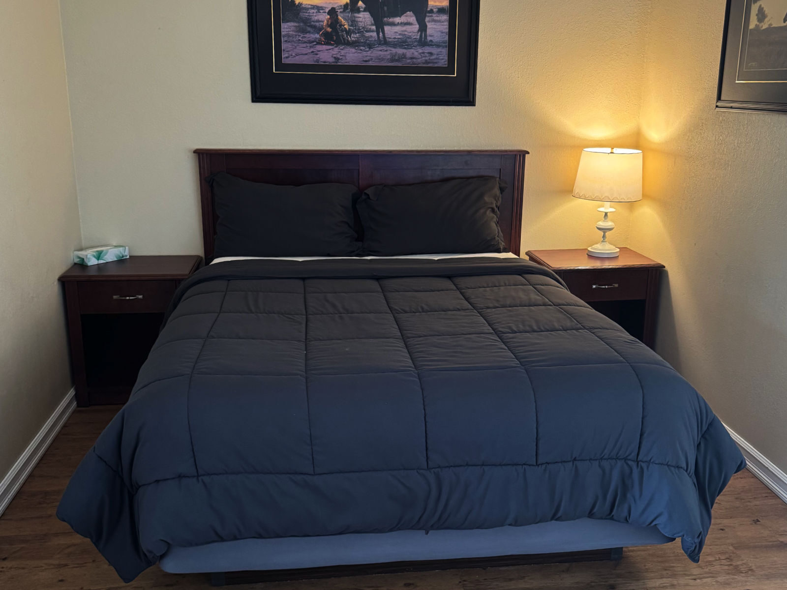 2 Queen Beds Room with Kitchen